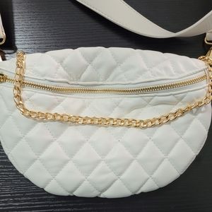 NWT White 3 way Chain Attached Quilted Fanny Pack